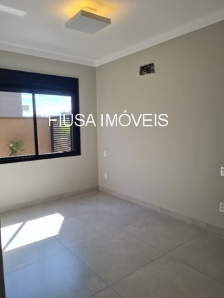 Imagem Casa com 3 Quartos à Venda, em Vila Do Golf - Ribeirão Preto Imagem Casa com 3 Quartos à Venda, em Vila Do Golf - Ribeirão Preto