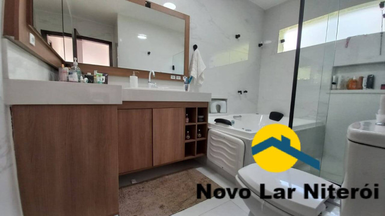 Imagem Casa de Condomínio com 3 Quartos à Venda, 290 m² em Piratininga - Niterói