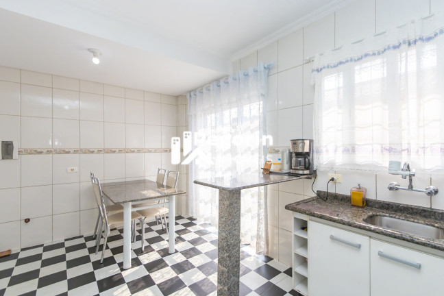 Imagem Casa com 3 Quartos à Venda, 183 m² em Cajuru - Curitiba