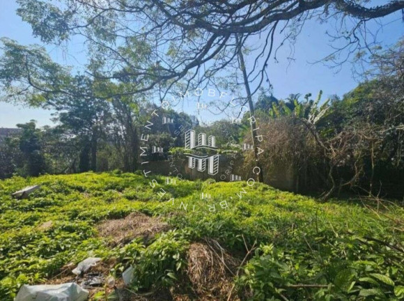 Terreno à Venda, 1.750 m² em Agronômica - Florianópolis