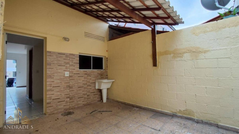 Imagem Casa de Condomínio com 2 Quartos à Venda, 65 m² em Guaratiba - Rio De Janeiro