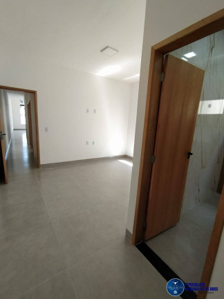 Imagem Casa com 3 Quartos à Venda, 180 m² em Residencial Dom Rafael - Goiânia Imagem Casa com 3 Quartos à Venda, 180 m² em Residencial Dom Rafael - Goiânia