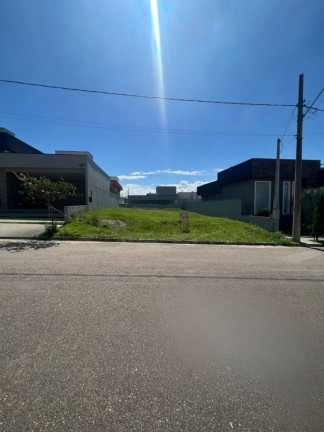 Terreno à Venda, 300 m² em Bairro Do Grama - Caçapava