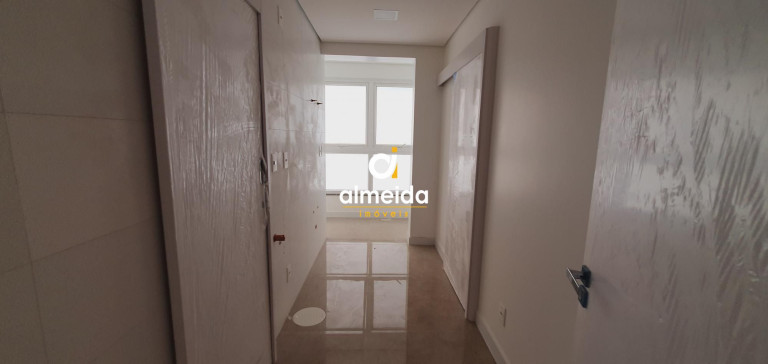 Apartamento com 3 Quartos à Venda, 259 m² em Km 3 - Santa Maria