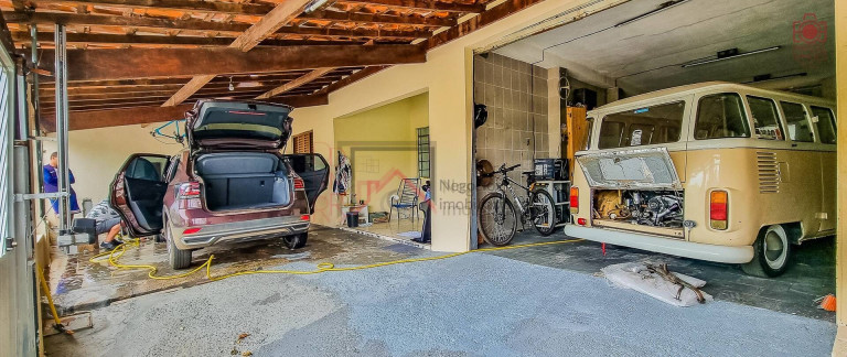 Casa com 5 Quartos à Venda, 220 m² em Parque Santo Antônio (jacaré) - Cabreúva