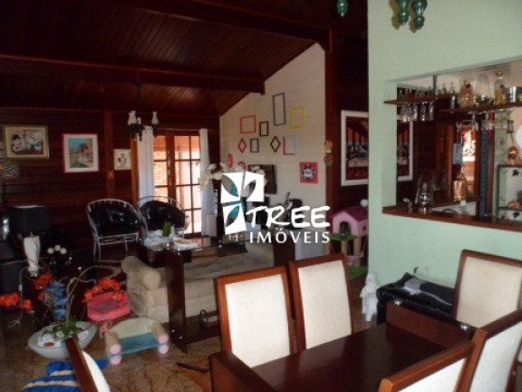 Imagem Imóvel com 3 Quartos à Venda, 240 m² em Jardim Santo Antônio - Arujá Imagem Imóvel com 3 Quartos à Venda, 240 m² em Jardim Santo Antônio - Arujá