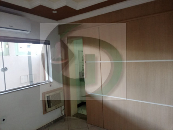 Imagem Casa com 3 Quartos à Venda, 360 m² Imagem Casa com 3 Quartos à Venda, 360 m²