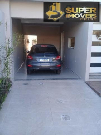 Imagem Casa com 3 Quartos à Venda, 221 m² em Laranjal - Pelotas