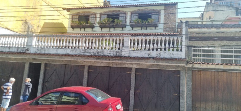 Casa com 3 Quartos à Venda, 264 m² em Jardim Vinte E Cinco De Agosto - Duque De Caxias