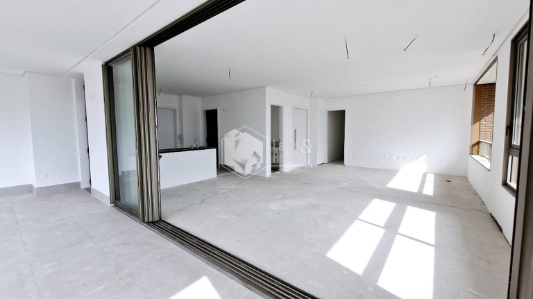 Imagem Apartamento com 3 Quartos à Venda, 189 m² em Itaim - São Paulo