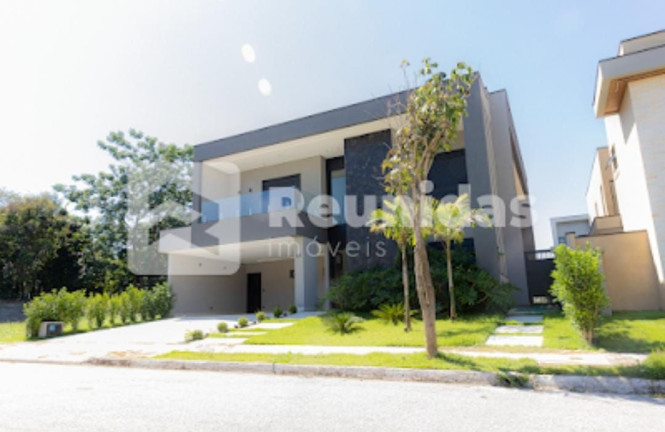 Sobrado com 4 Quartos à Venda, 402 m² em Urbanova - São José Dos Campos