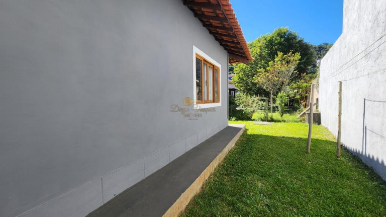 Imagem Casa com 3 Quartos à Venda, 300 m² em Vargem Grande - Teresópolis Imagem Casa com 3 Quartos à Venda, 300 m² em Vargem Grande - Teresópolis