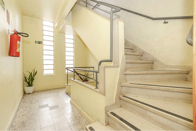 Imagem Apartamento com 3 Quartos à Venda, 83 m² em Santana - Porto Alegre Imagem Apartamento com 3 Quartos à Venda, 83 m² em Santana - Porto Alegre