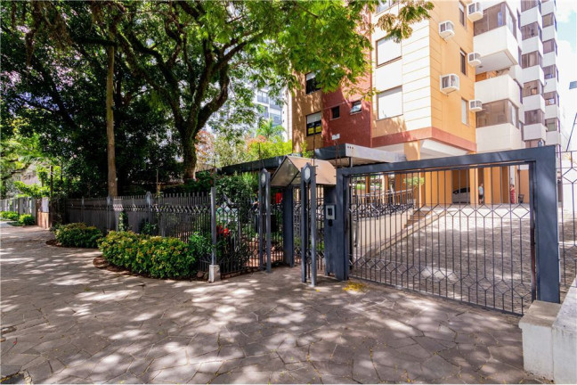 Imagem Apartamento com 2 Quartos à Venda, 86 m² em Menino Deus - Porto Alegre Imagem Apartamento com 2 Quartos à Venda, 86 m² em Menino Deus - Porto Alegre
