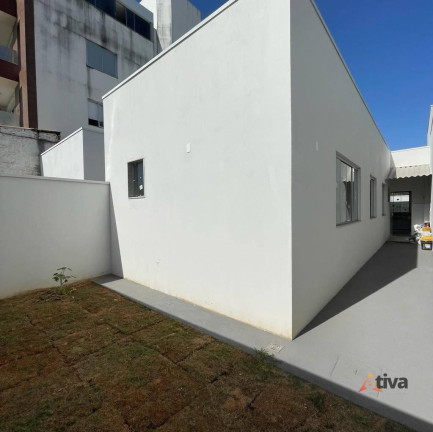 Imagem Casa com 3 Quartos à Venda, 110 m² Imagem Casa com 3 Quartos à Venda, 110 m²
