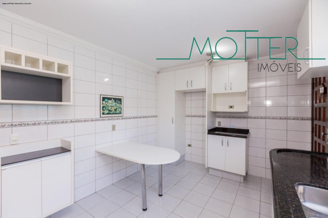 Imagem Casa com 3 Quartos à Venda, 159 m² em Novo Mundo - Curitiba