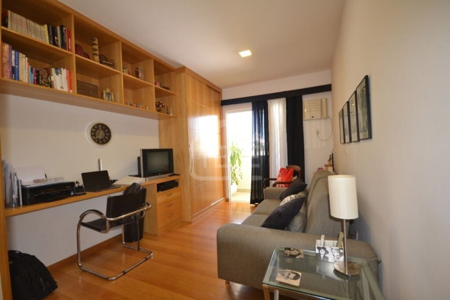 Imagem Casa com 4 Quartos à Venda, 267 m² em Barra Da Tijuca - Rio De Janeiro