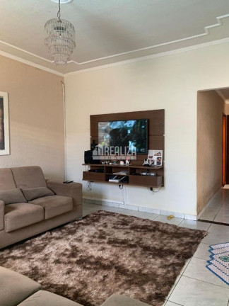 Imagem Casa com 3 Quartos à Venda, 200 m² em Beija-flor - Uberaba Imagem Casa com 3 Quartos à Venda, 200 m² em Beija-flor - Uberaba