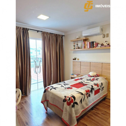 Imagem Casa com 5 Quartos à Venda, 518 m² em Centro - Camboriú Imagem Casa com 5 Quartos à Venda, 518 m² em Centro - Camboriú