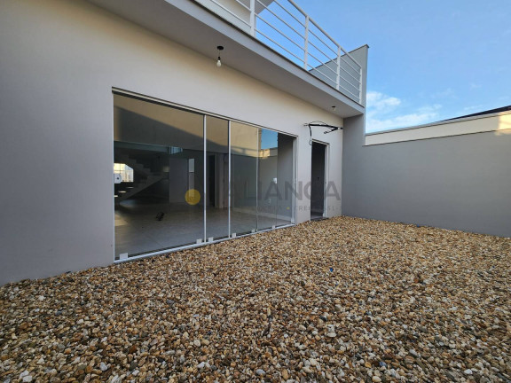 Imagem Casa com 3 Quartos à Venda, 185 m² em Meia Praia - Navegantes Imagem Casa com 3 Quartos à Venda, 185 m² em Meia Praia - Navegantes