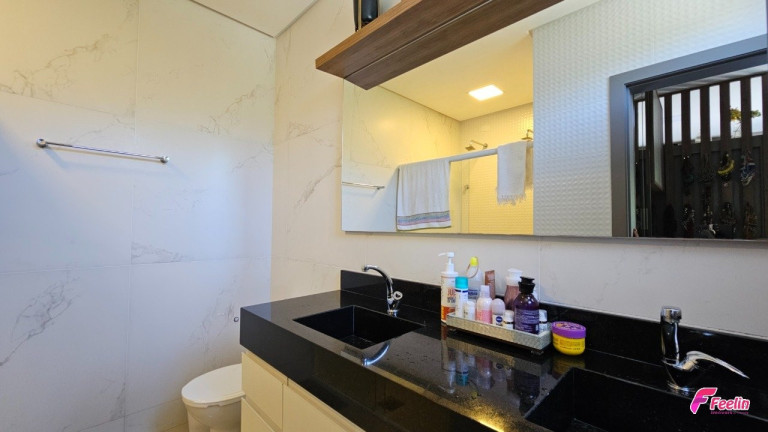 Imagem Casa com 3 Quartos à Venda, 178 m² em Córrego Grande - Florianópolis Imagem Casa com 3 Quartos à Venda, 178 m² em Córrego Grande - Florianópolis