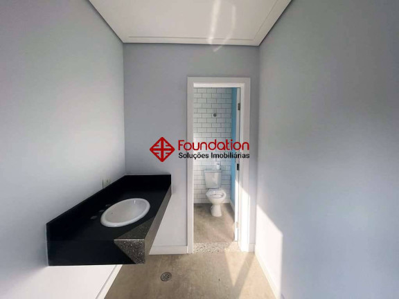 Imagem Casa de Condomínio com 4 Quartos à Venda,  em Chácara Dos Lagos - Carapicuíba