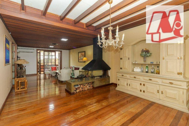 Imagem Casa com 3 Quartos à Venda, 291 m² em Bela Vista - Porto Alegre Imagem Casa com 3 Quartos à Venda, 291 m² em Bela Vista - Porto Alegre