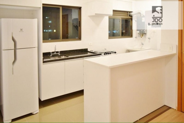 Imagem Apartamento com 2 Quartos à Venda, 70 m² em Batel - Curitiba Imagem Apartamento com 2 Quartos à Venda, 70 m² em Batel - Curitiba