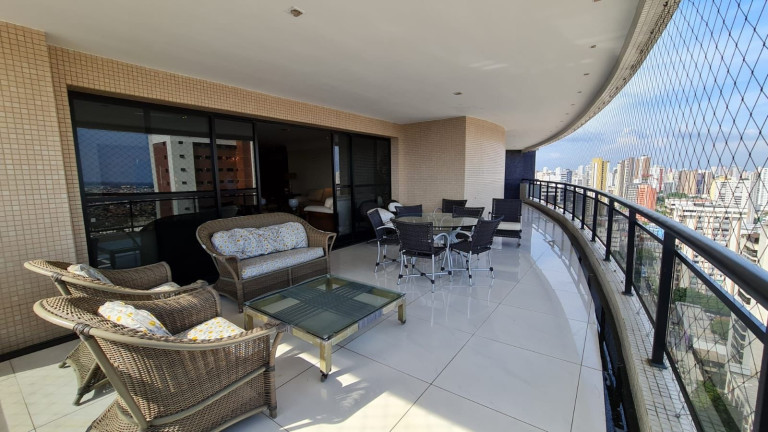 Imagem Imóvel com 4 Quartos à Venda, 385 m² em Jurunas - Belém Imagem Imóvel com 4 Quartos à Venda, 385 m² em Jurunas - Belém