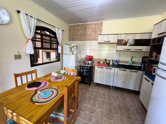 Imagem Casa com 2 Quartos à Venda, 72 m² em Barra Do Sai - Itapoá