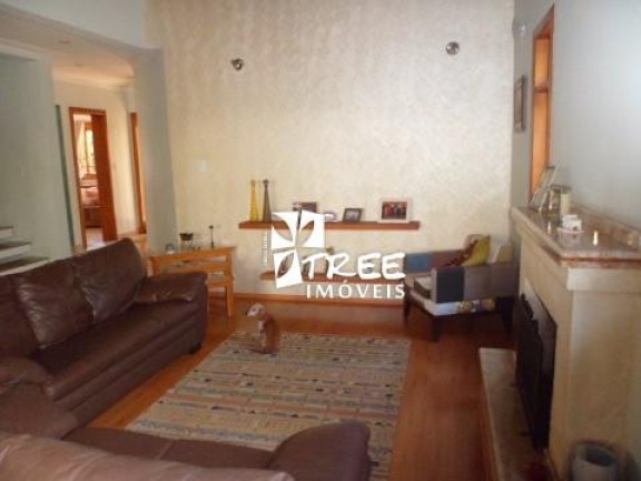 Imagem Casa com 6 Quartos à Venda, 348 m² em Jardim Aracy - Mogi Das Cruzes Imagem Casa com 6 Quartos à Venda, 348 m² em Jardim Aracy - Mogi Das Cruzes