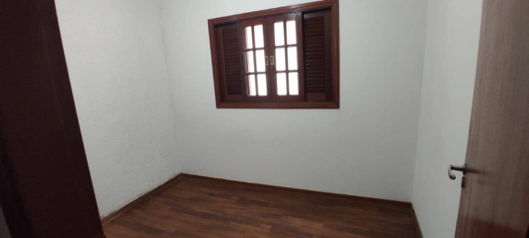 Imagem Casa com 2 Quartos à Venda, 125 m² em Jardim Carolina - Sorocaba Imagem Casa com 2 Quartos à Venda, 125 m² em Jardim Carolina - Sorocaba