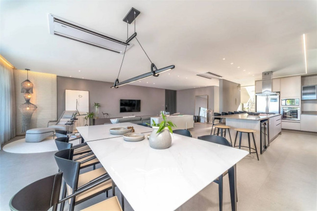 Imagem Casa com 5 Quartos à Venda, 458 m² em Praia Do Estaleiro - Balneário Camboriú Imagem Casa com 5 Quartos à Venda, 458 m² em Praia Do Estaleiro - Balneário Camboriú