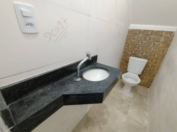 Imagem Casa com 3 Quartos à Venda, em Guilhermina - Praia Grande Imagem Casa com 3 Quartos à Venda, em Guilhermina - Praia Grande