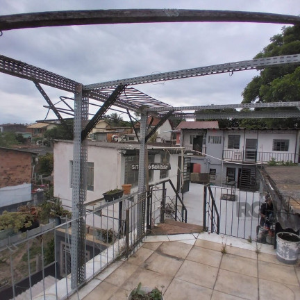 Imagem Casa com 8 Quartos à Venda, 300 m² em Cavalhada - Porto Alegre Imagem Casa com 8 Quartos à Venda, 300 m² em Cavalhada - Porto Alegre