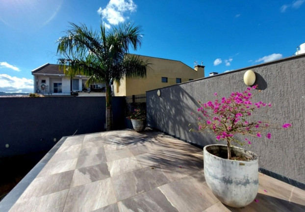 Imagem Casa com 3 Quartos à Venda, 275 m²