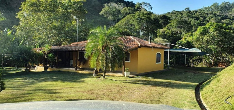 Imagem Chácara com 3 Quartos à Venda, 300 m² em Itapeva - Paraibuna Imagem Chácara com 3 Quartos à Venda, 300 m² em Itapeva - Paraibuna