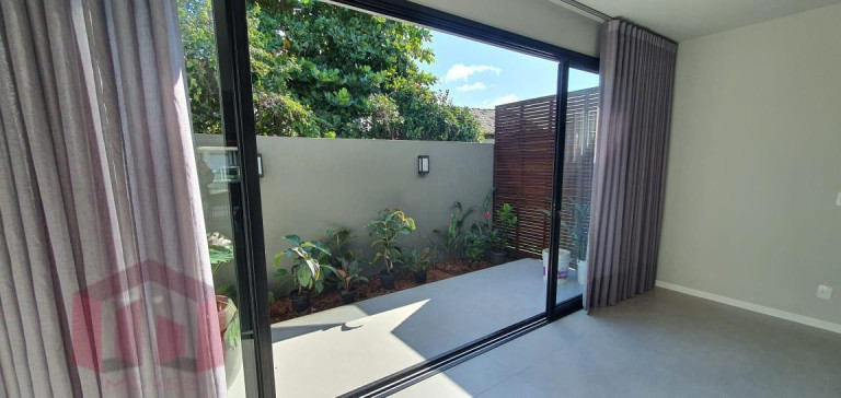Imagem Imóvel com 3 Quartos à Venda, 270 m²
