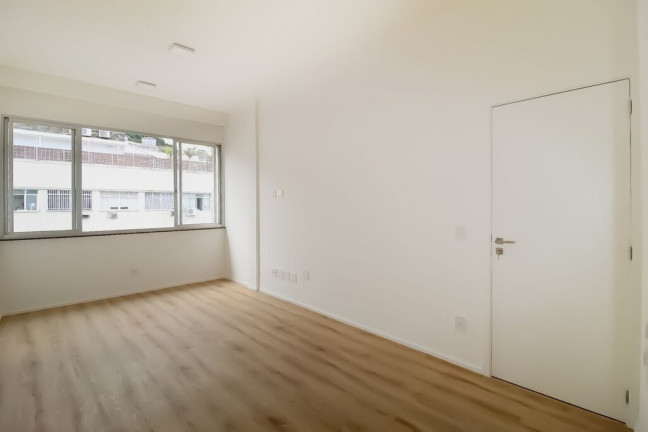 Imagem Imóvel com 2 Quartos à Venda, 106 m² em Copacabana - Rio De Janeiro Imagem Imóvel com 2 Quartos à Venda, 106 m² em Copacabana - Rio De Janeiro