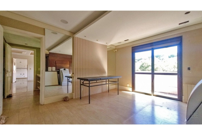 Imagem Casa com 8 Quartos à Venda, 1.278 m² em Glória - Porto Alegre Imagem Casa com 8 Quartos à Venda, 1.278 m² em Glória - Porto Alegre