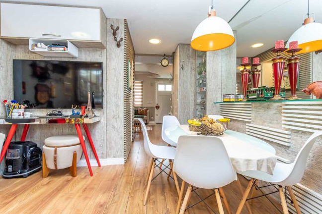 Imagem Casa com 2 Quartos à Venda, em Sarandi - Porto Alegre Imagem Casa com 2 Quartos à Venda, em Sarandi - Porto Alegre
