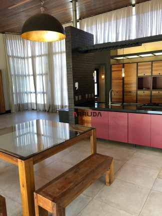 Imagem Casa com 4 Quartos à Venda, 304 m² em Centro - Cascavel Imagem Casa com 4 Quartos à Venda, 304 m² em Centro - Cascavel