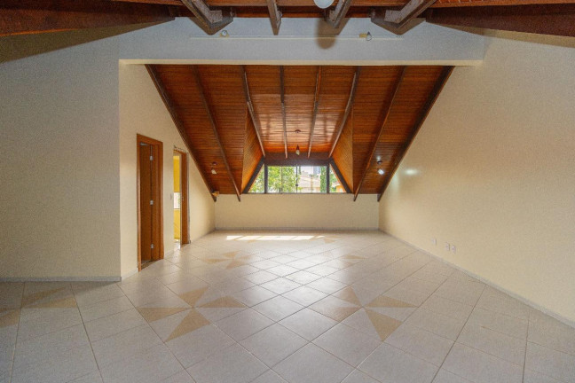 Imagem Casa com 3 Quartos à Venda, 260 m² em Cidade Industrial - Curitiba Imagem Casa com 3 Quartos à Venda, 260 m² em Cidade Industrial - Curitiba