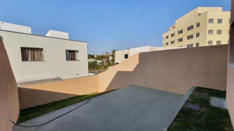 Imagem Imóvel com 3 Quartos à Venda, 93 m² em Novo Centro - Santa Luzia Imagem Imóvel com 3 Quartos à Venda, 93 m² em Novo Centro - Santa Luzia