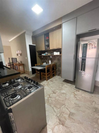 Imagem Casa com 3 Quartos à Venda, 211 m² em Real - Praia Grande Imagem Casa com 3 Quartos à Venda, 211 m² em Real - Praia Grande