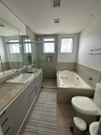 Imagem Apartamento com 4 Quartos para Alugar, 232 m² em Centro - Balneário Camboriú