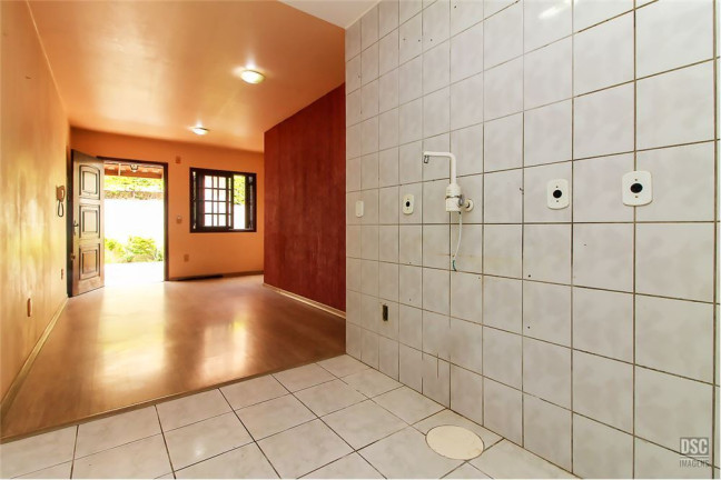 Imagem Casa com 2 Quartos à Venda, em Vila Nova - Porto Alegre Imagem Casa com 2 Quartos à Venda, em Vila Nova - Porto Alegre