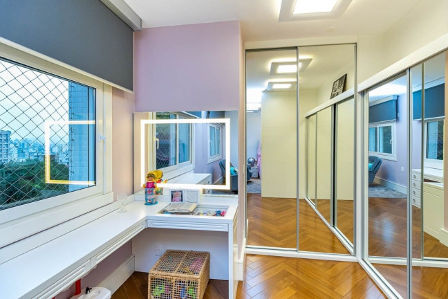 Imagem Apartamento com 3 Quartos à Venda, 223 m² em Bela Vista - Porto Alegre Imagem Apartamento com 3 Quartos à Venda, 223 m² em Bela Vista - Porto Alegre