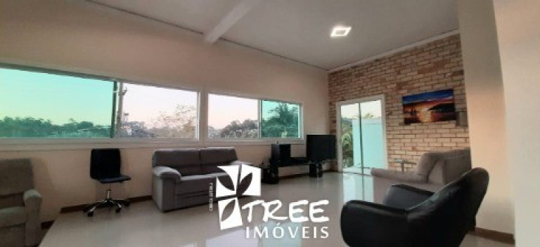 Casa com 3 Quartos à Venda, 230 m² em Condomínio Arujá Country Club - Arujá