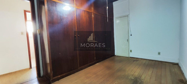 Imagem Casa com 5 Quartos à Venda, 270 m² em Centro - Botucatu Imagem Casa com 5 Quartos à Venda, 270 m² em Centro - Botucatu